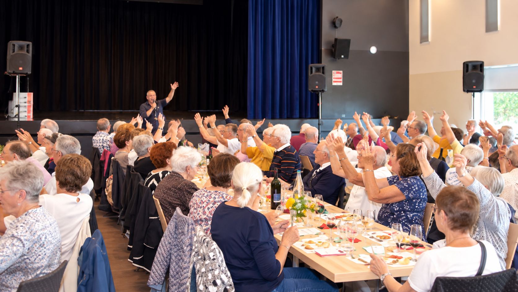 Spectacle lors d'une sortie des aînés
